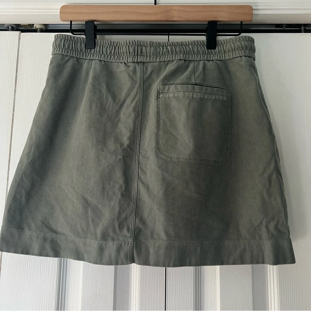 Athleta Farallon Olive Green Skirt Tie Waist with Zipper Pockets Size 6